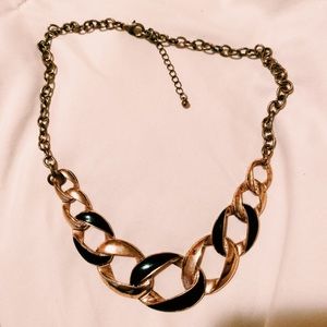 Forever 21 black and gold necklace